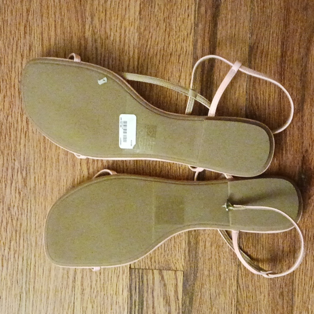 Sandal - Picture 2 of 3